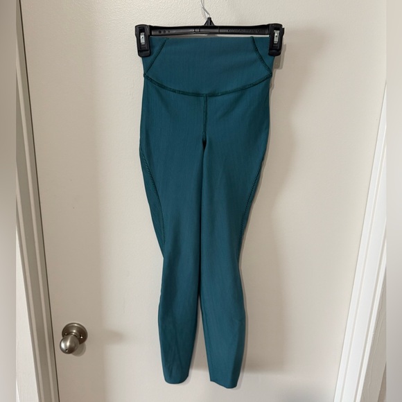 Lululemon Base Pace High Rise Tight 25" * Two-Tone Ribbed - Picture 3 of 7